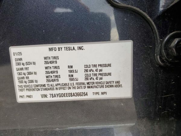 2025 TESLA MODEL Y