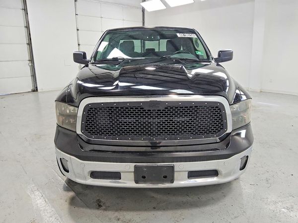 2015 RAM 1500 SLT