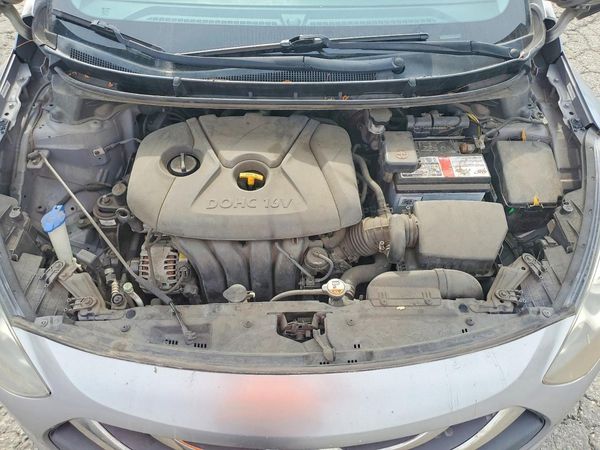 2013 HYUNDAI ELANTRA