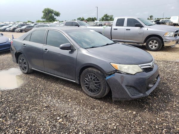 2012 TOYOTA CAMRY