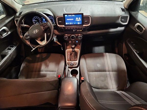 2021 HYUNDAI VENUE SEL & Denim