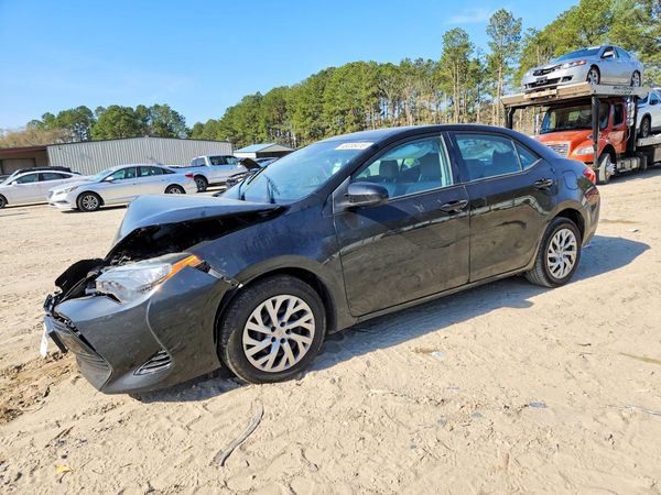 2017 TOYOTA COROLLA — Front 3/4