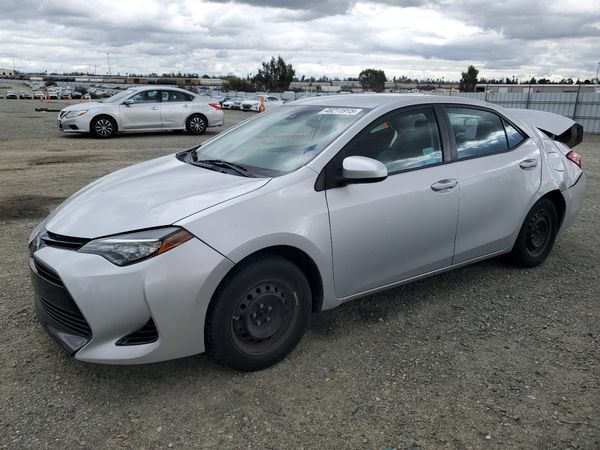 2017 TOYOTA COROLLA