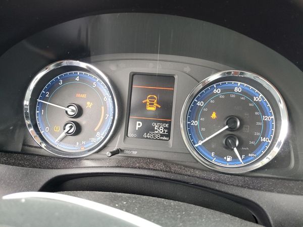 2017 TOYOTA COROLLA