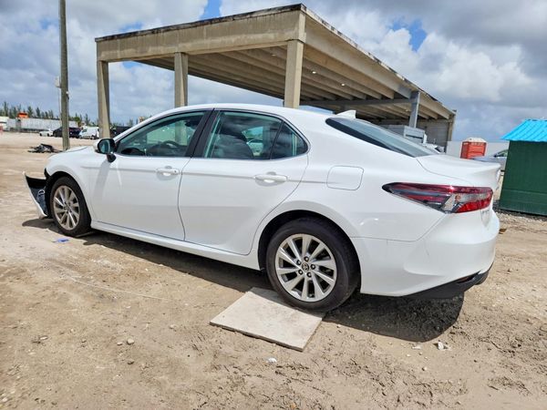 2024 TOYOTA CAMRY