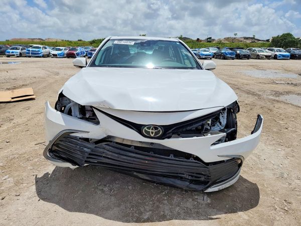 2024 TOYOTA CAMRY