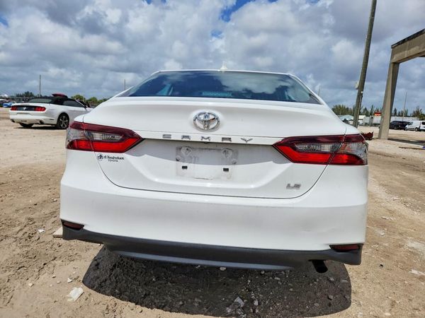 2024 TOYOTA CAMRY