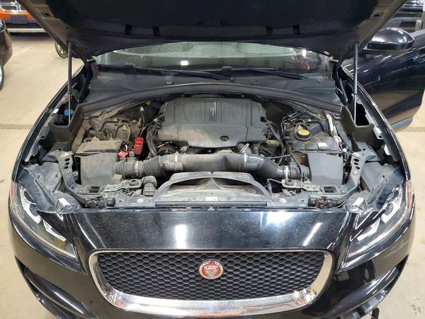 2017 JAGUAR F-PACE Premium