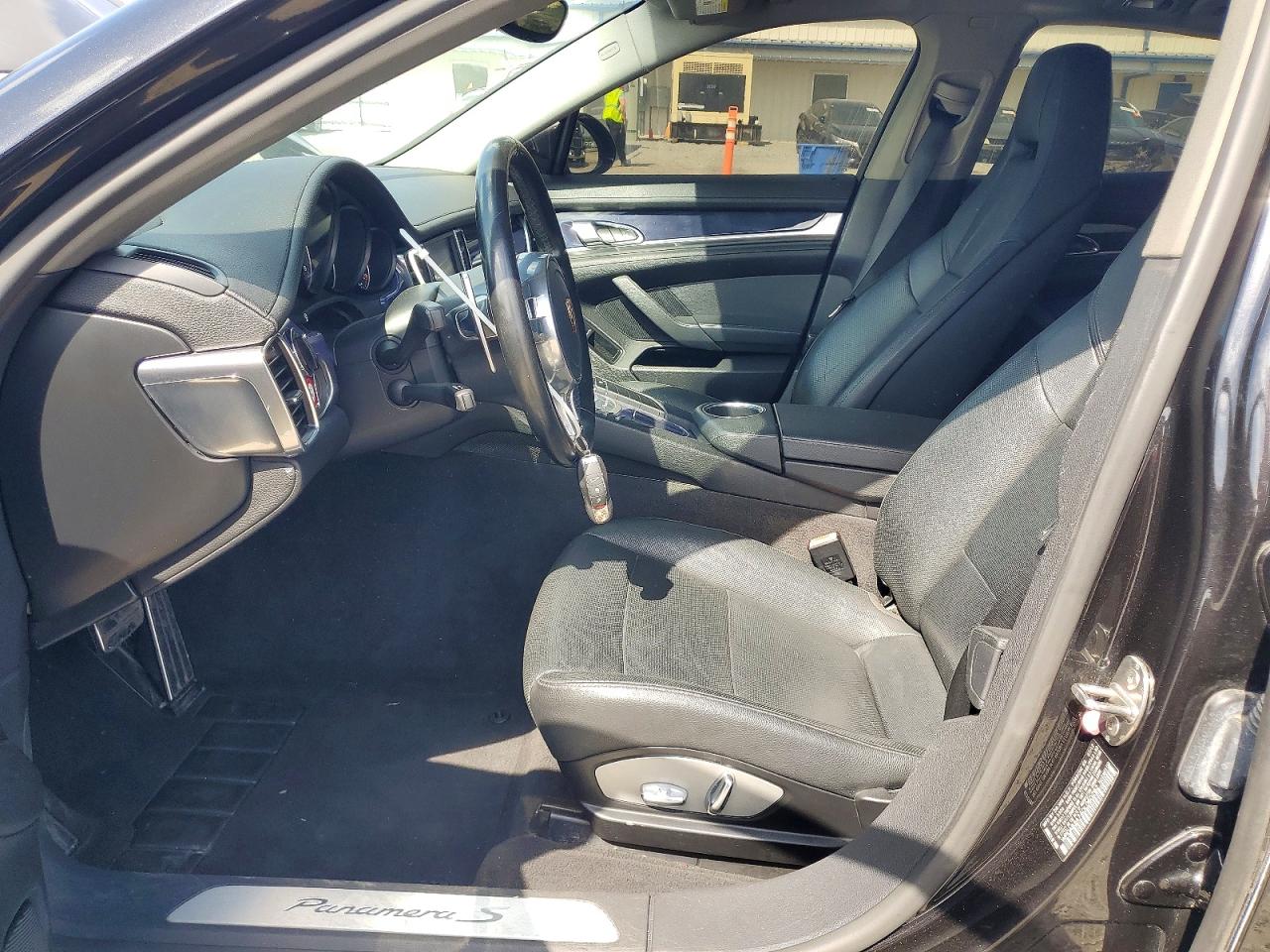 2013 PORSCHE PANAMERA S (2WD), 4S (4WD)