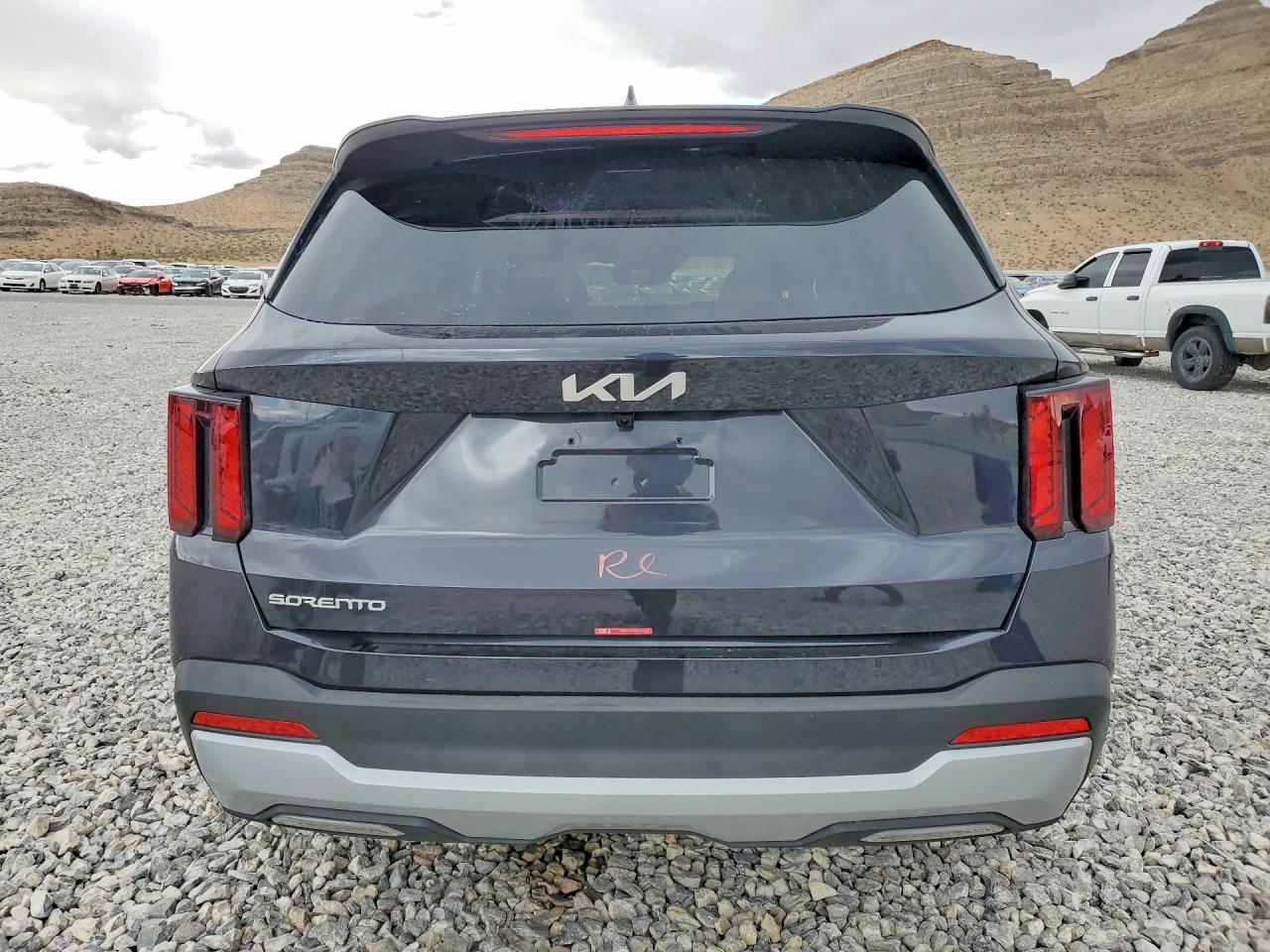 2025 KIA SORENTO LX