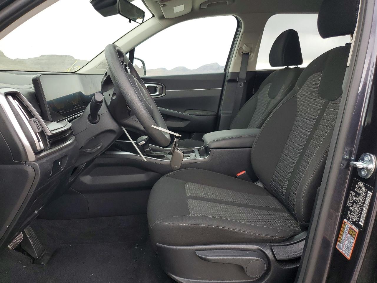 2025 KIA SORENTO LX