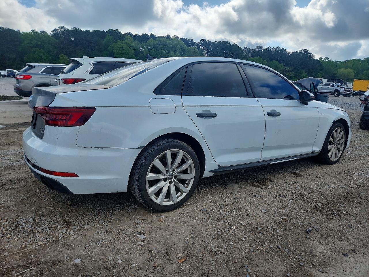2018 AUDI A4 Premium
