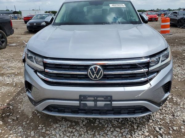 2021 VOLKSWAGEN ATLAS SE w/ Tech — Engine bay