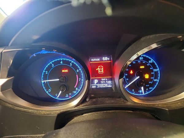 2014 TOYOTA COROLLA