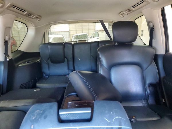 2017 INFINITI QX80 — SUVN
