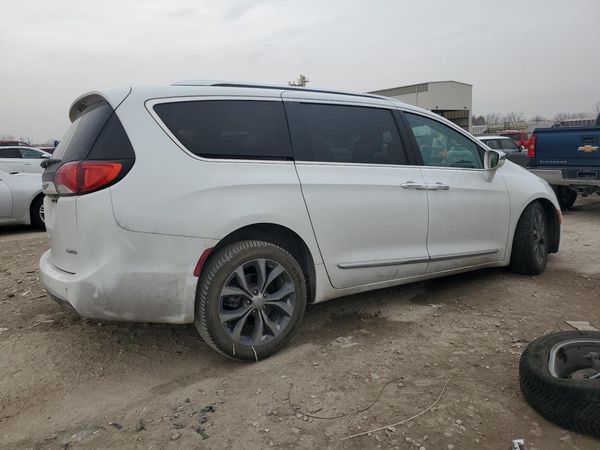 2017 CHRYSLER PACIFICA