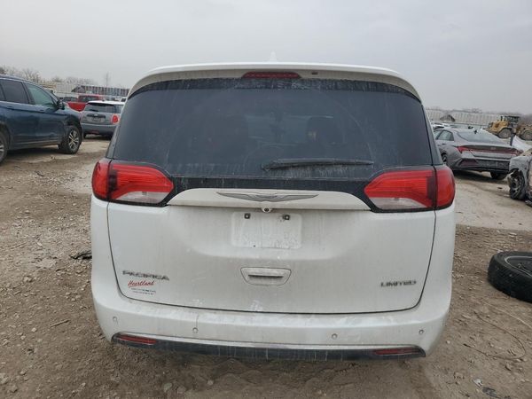 2017 CHRYSLER PACIFICA
