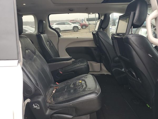 2017 CHRYSLER PACIFICA