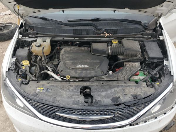 2017 CHRYSLER PACIFICA