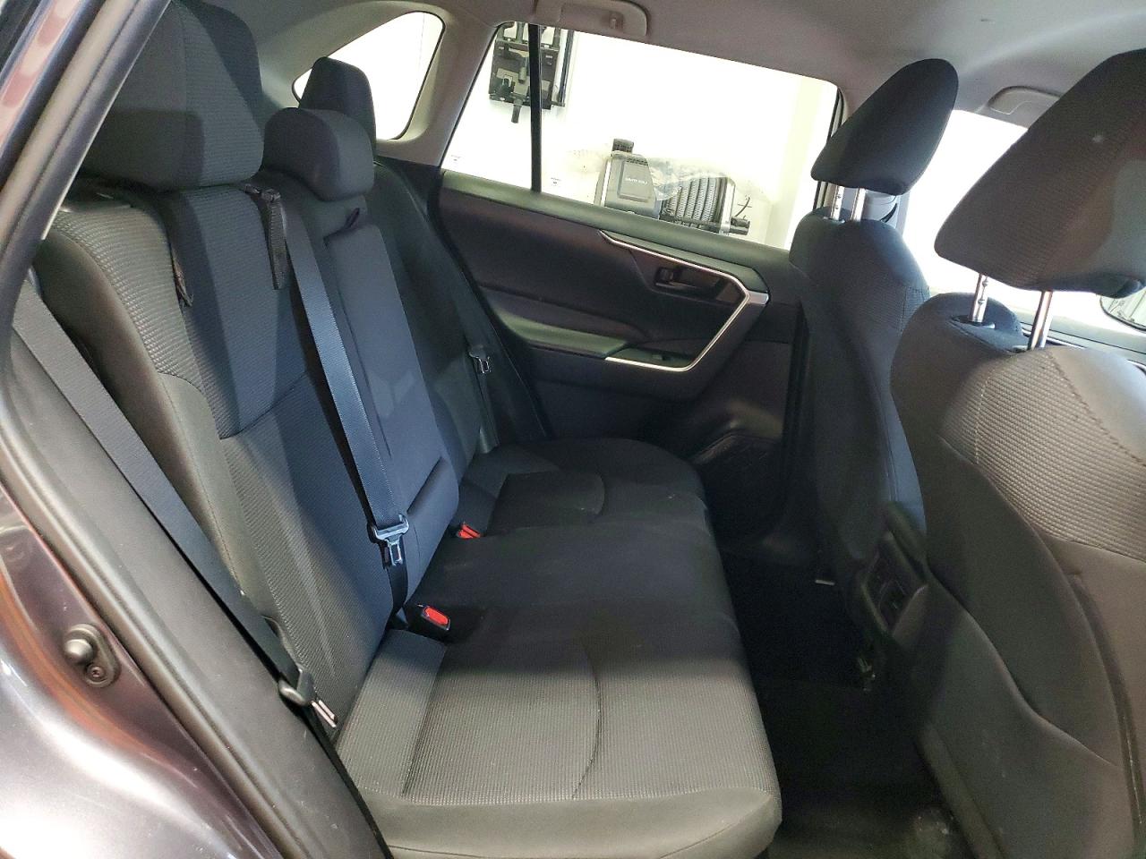 2019 TOYOTA RAV4 HYBRID LE HV 4WD