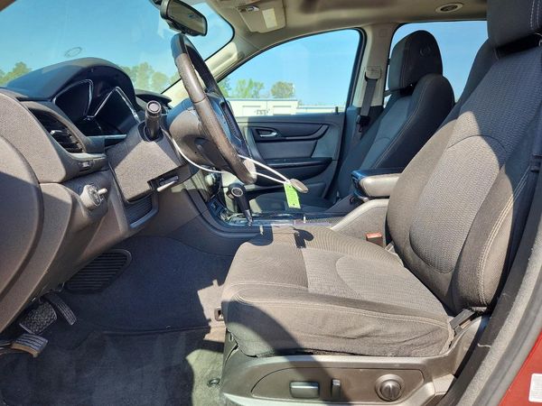 2017 CHEVROLET TRAVERSE 1LT