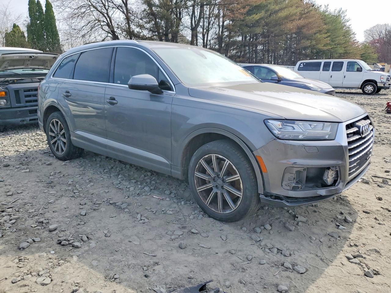2017 AUDI Q7 quattro Premium Plus