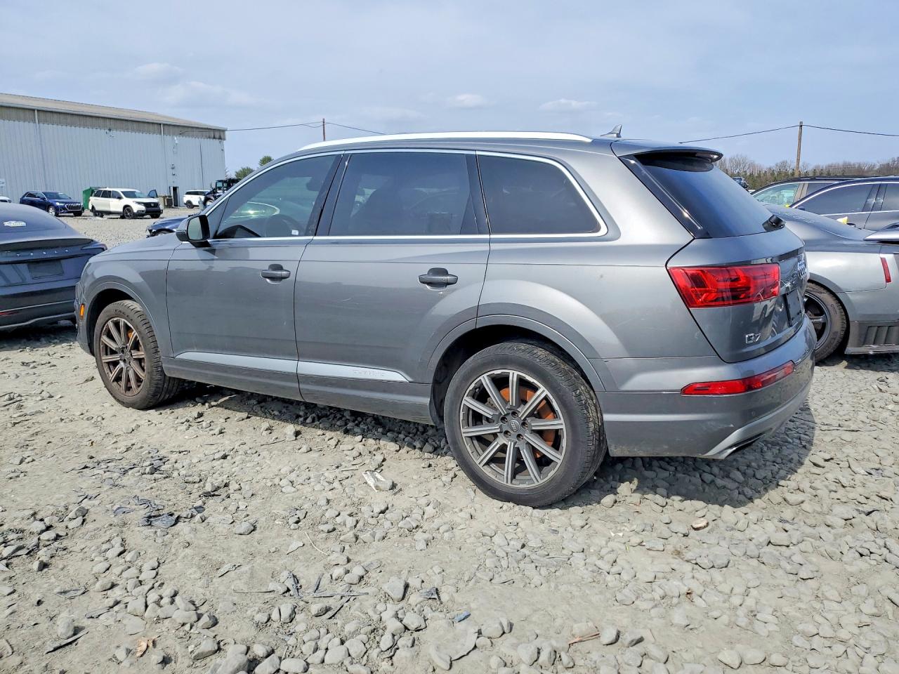 2017 AUDI Q7 quattro Premium Plus