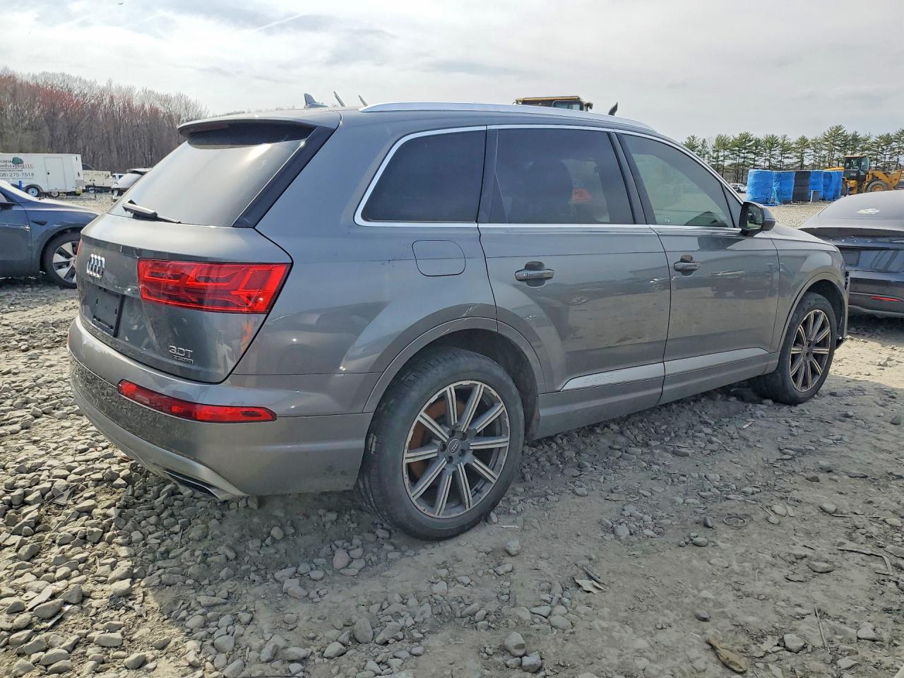 2017 AUDI Q7 quattro Premium Plus