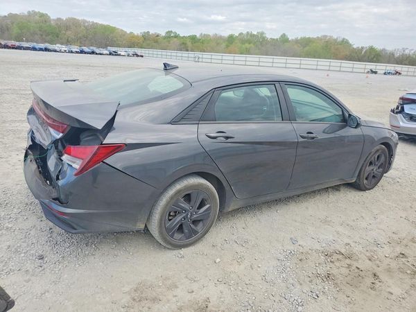 2024 HYUNDAI ELANTRA SEL w/Convenience Pkg