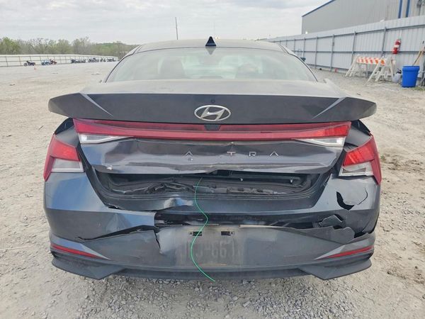2024 HYUNDAI ELANTRA SEL w/Convenience Pkg