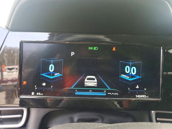 2024 HYUNDAI ELANTRA SEL w/Convenience Pkg