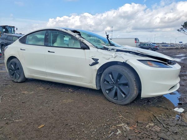 2025 TESLA MODEL 3