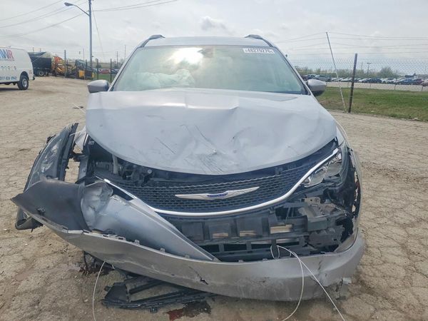 2018 CHRYSLER PACIFICA Touring