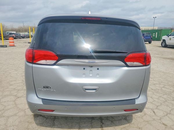 2018 CHRYSLER PACIFICA Touring