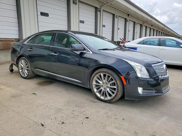 2013 CADILLAC XTS Platinum Collection
