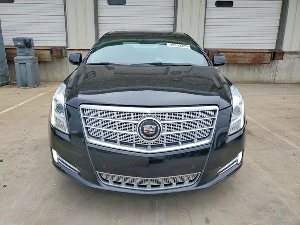 2013 CADILLAC XTS Platinum Collection