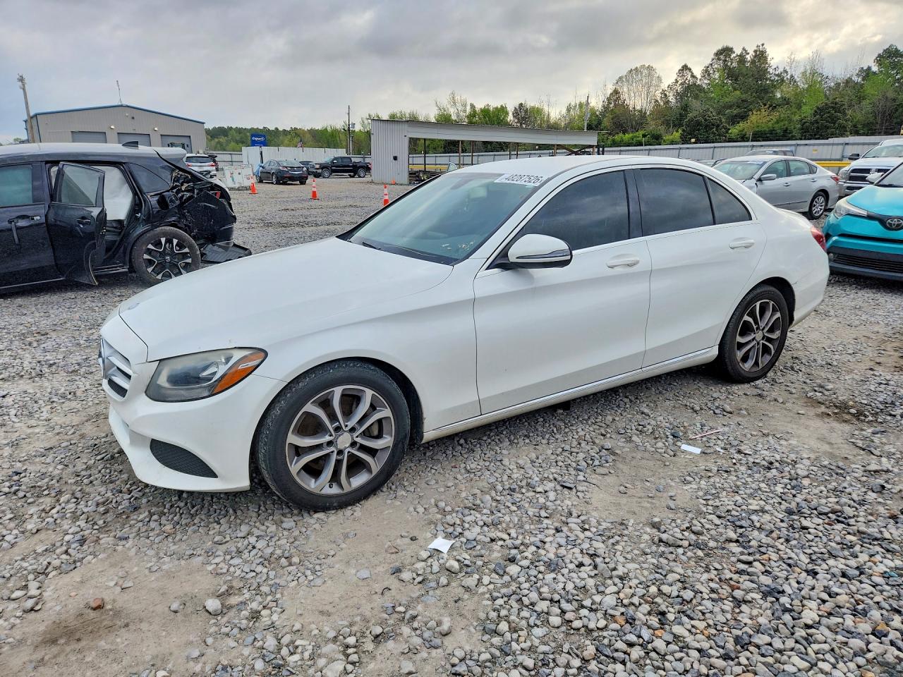 2016 MERCEDES-BENZ C C300