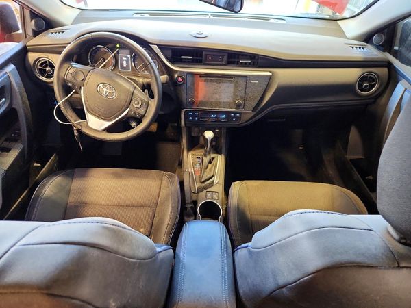 2017 TOYOTA COROLLA