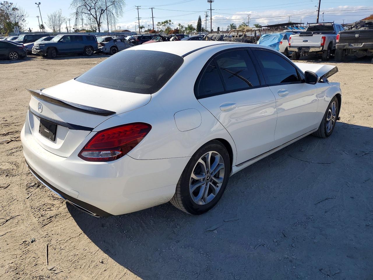 2018 MERCEDES-BENZ C C300