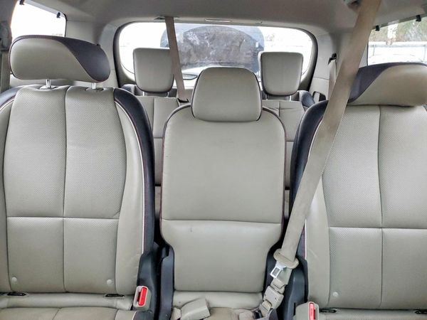 2016 KIA SEDONA