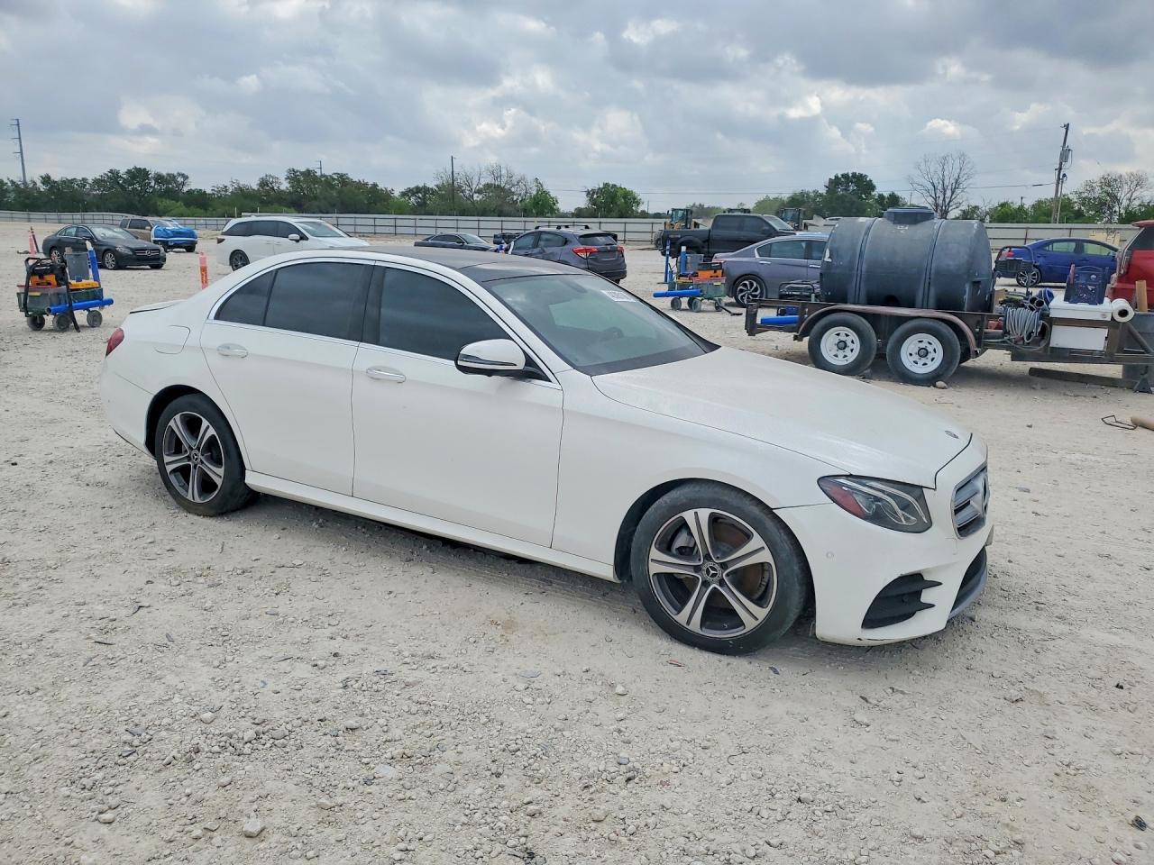 2019 MERCEDES-BENZ E E300