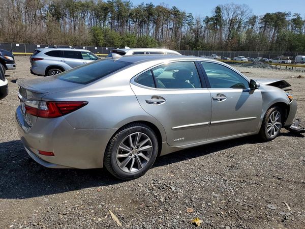 2018 LEXUS ES 300H
