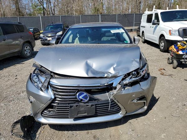 2018 LEXUS ES 300H