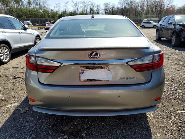 2018 LEXUS ES 300H