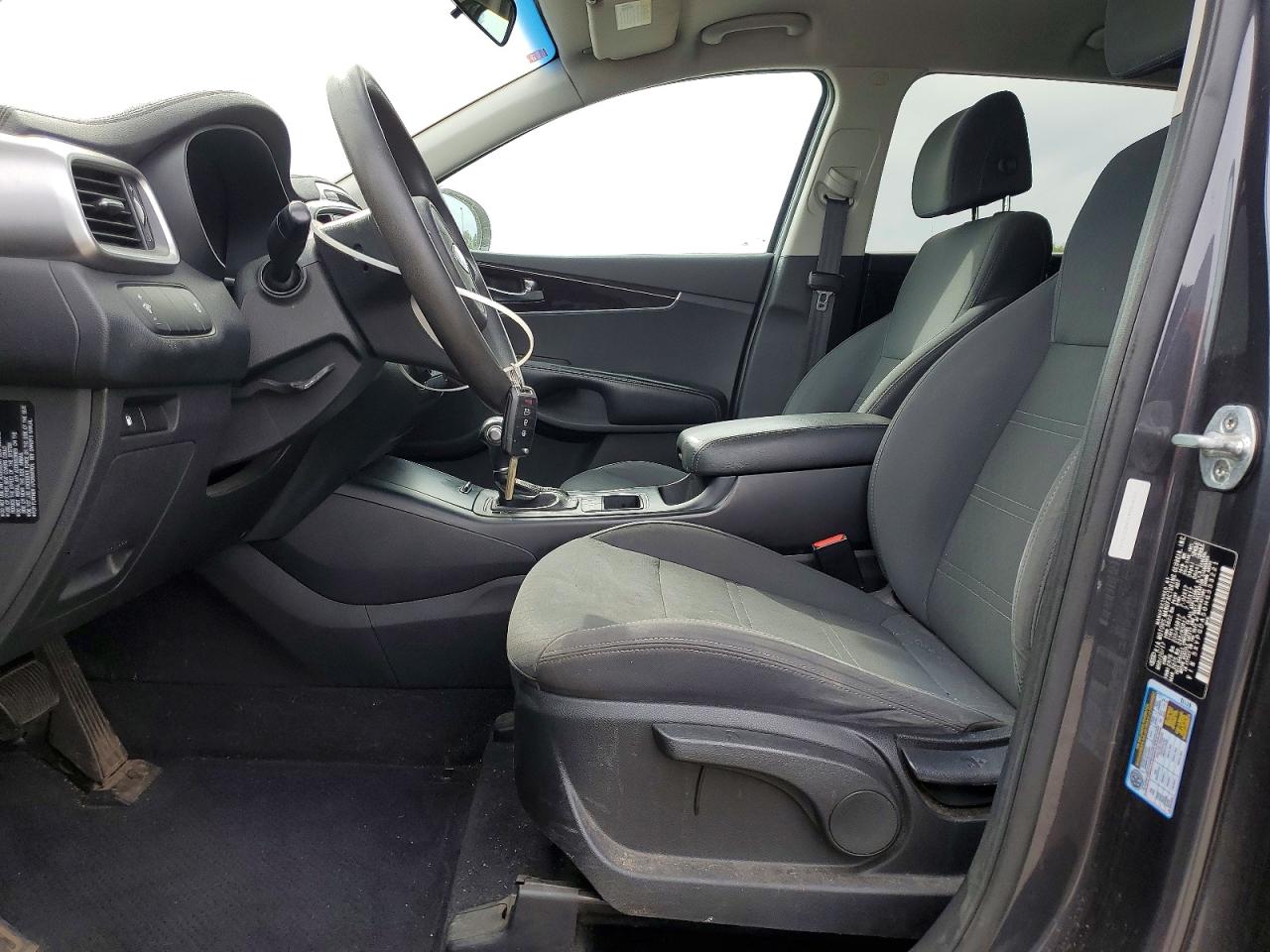 2017 KIA SORENTO L, LX