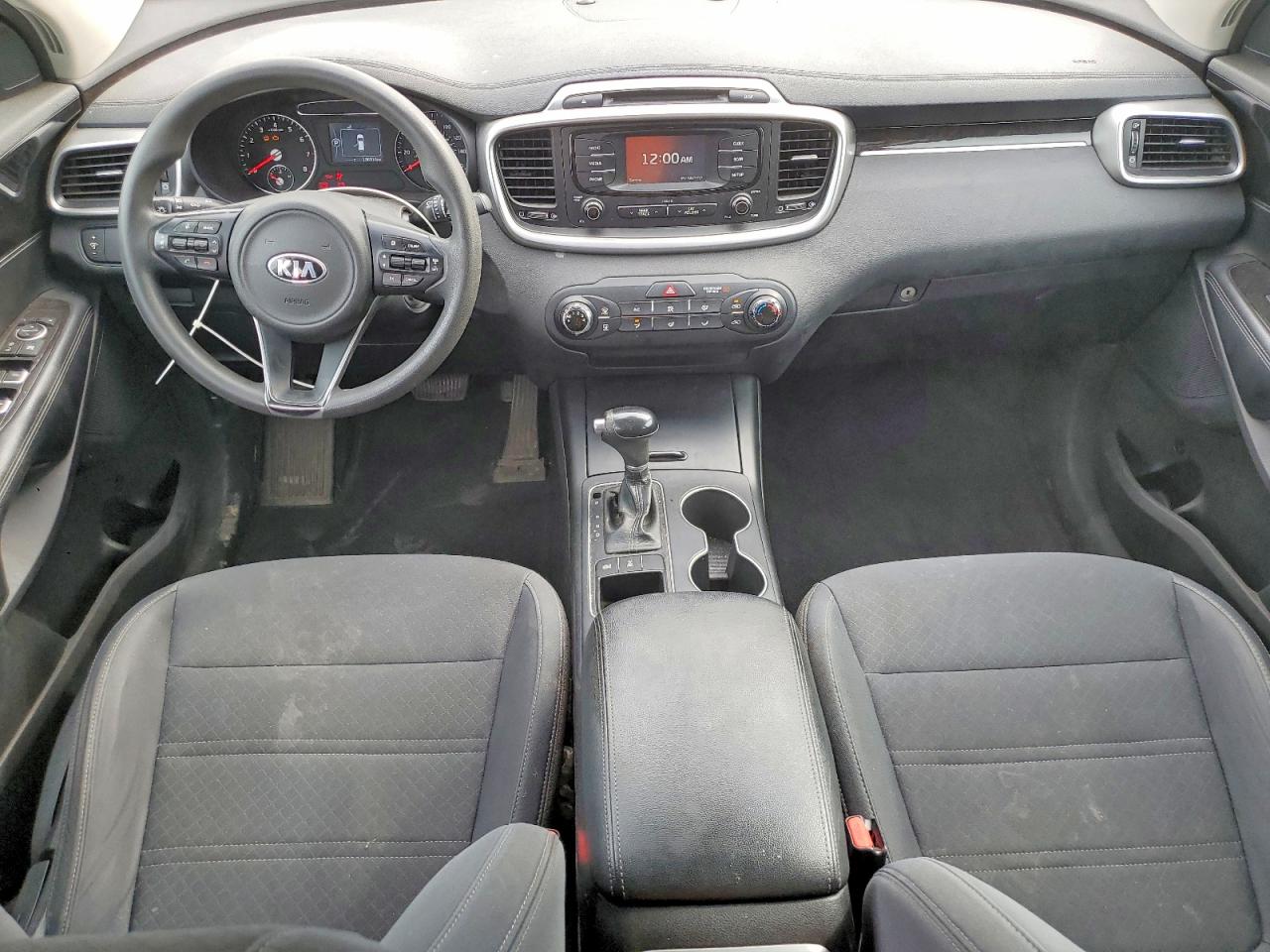 2017 KIA SORENTO L, LX