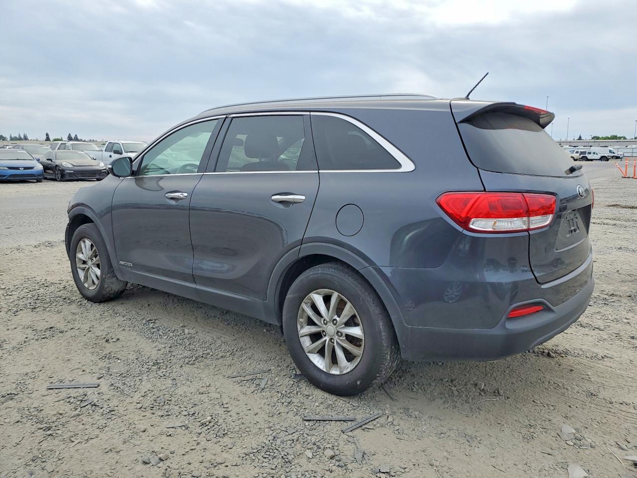 2017 KIA SORENTO L, LX