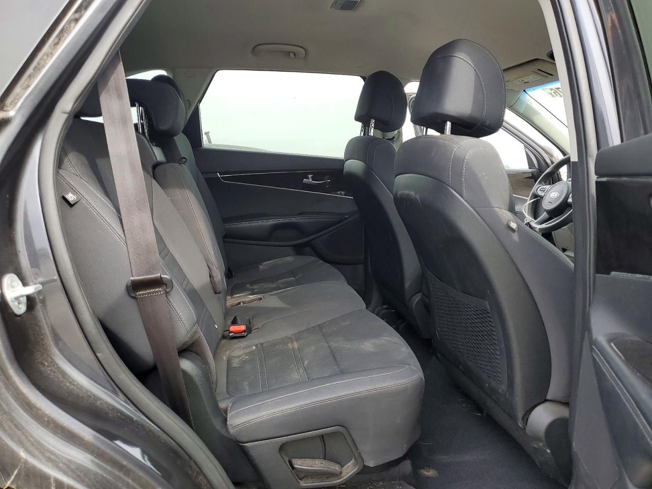 2017 KIA SORENTO L, LX