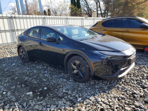 2025 TOYOTA PRIUS