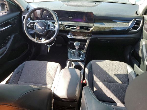 2024 KIA SELTOS S, X-Line